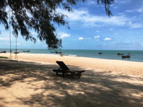 Hotels in Cha Thing Phra